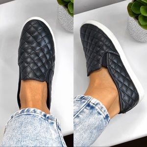 🖤 BLACK QUILTED FAUX LEATHER CASUAL SNEAKERS!